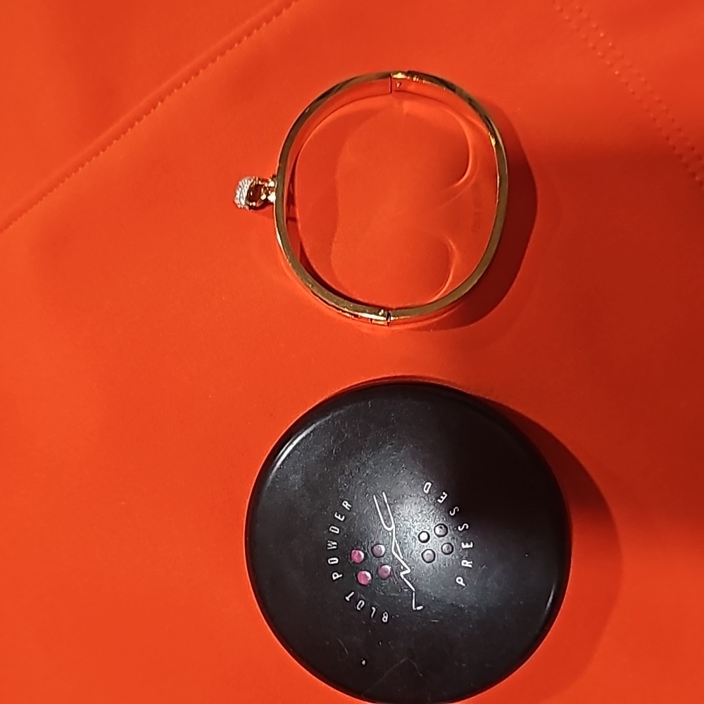 Louis Vuitton Bracelet - Picture 9 of 11